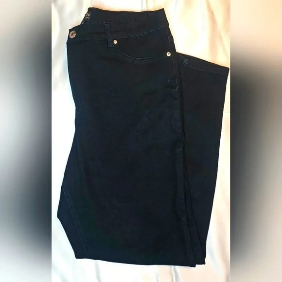 Women's Forever 21+ Black Skinny Jeans Size 16S-NWOT - Picture 1 of 14